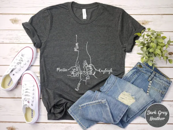 Custom Mom Shirt from Children - Personalized Mom & Kids Hands Shirt with Kids' Names - Mother's Day Gift