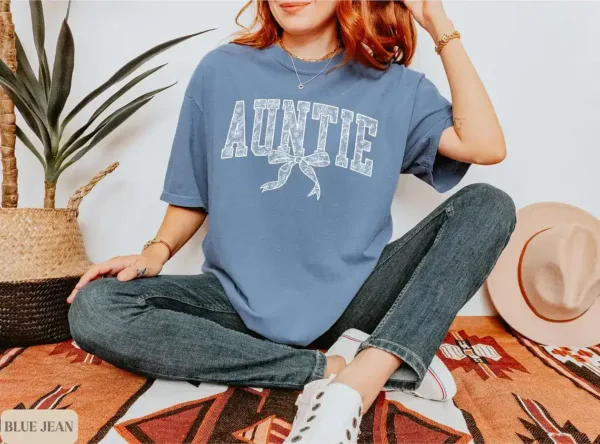 Auntie T-Shirt, New Aunt Gift, Retro Aunt Shirt, Baby Announcement Shirt, Cute Aunt Tee, Pregnancy Reveal, Gift for Aunt to Be