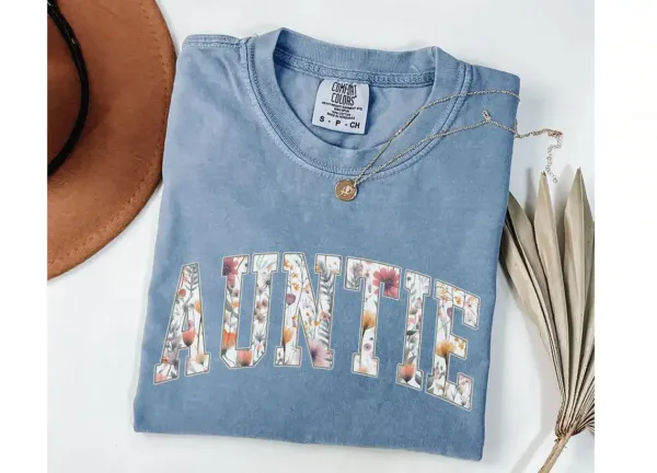 Auntie T-Shirt, Aunt Shirt, Floral Auntie, New Aunt Gift, Pregnancy Announcement, Gift for Aunt, Pregnancy Reveal to Aunt