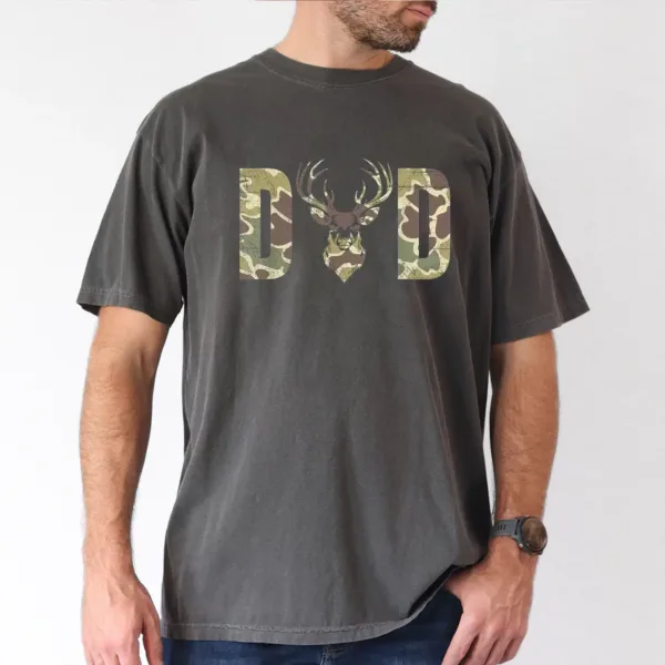 Camo Dad Hunting T-Shirt with Deer Camouflage Print T-Shirt, The Best Father's Day Gift