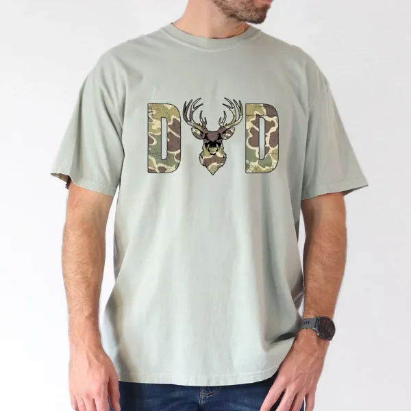 Camo Dad Hunting T-Shirt with Deer Camouflage Print T-Shirt, The Best Father's Day Gift