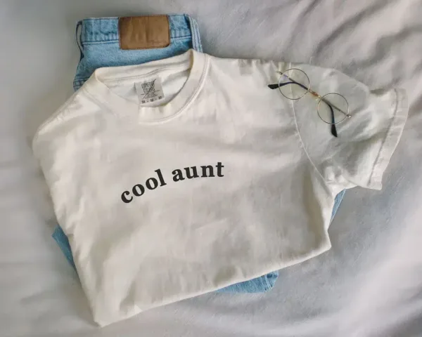 Cool-Aunt-2.webp Cool Aunt Comfort Colors? T Shirt Aunt Gift , Pregnancy Reveal to Aunt Cool Aunt Club