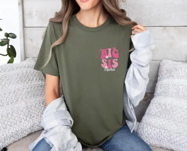 Personalised-Big-Sister-Shirt-Custom-Big-Sis-Gift-Top-Cute-Big-Sis-Era-T-Shirt-Custom-Big-Sis-Era-T-Shirt-Sister-To-Be-Gift-Tshirt-3_gm_optimized.webp Personalized Big Sister Shirt, Custom Big Sis Gift Top, Cute Big Sis Era T-Shirt, Custom Big Sis Era T Shirt, Sister To Be Gift T-Shirt