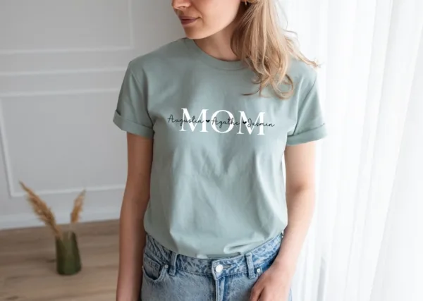 Personalised-MOM-t-shirt-MAMA-organic-t-shirt-with-childrens-names-3.webp Personalized MOM t-shirt MAMA t-shirt with children's names