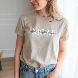 Personalised-MOM-t-shirt-MAMA-organic-t-shirt-with-childrens-names-Baby-shower-Mothers-day-2.webp Personalised MOM t-shirt, MAMA organic t-shirt with children's names, Mother's day Gift