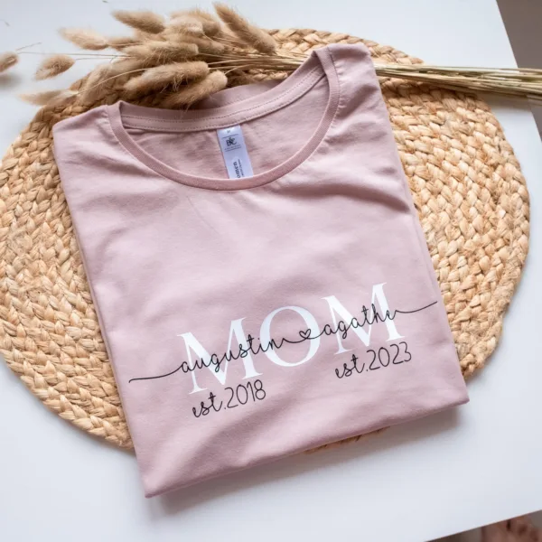 Personalised-MOM-t-shirt-Mama-t-shirt-with-childrens-names-and-year-1.jpg Personalised MOM t-shirt, Mama t-shirt with children's names and year, Mother's Day Gift