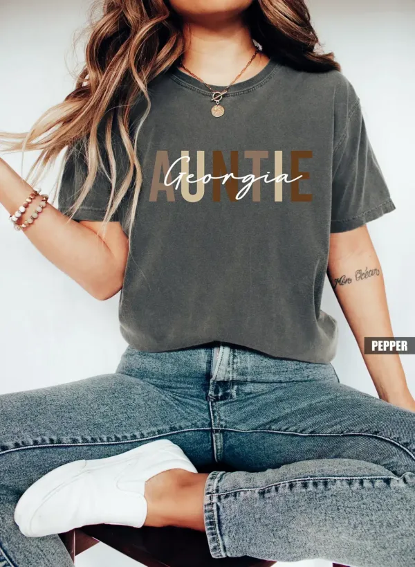 Personalized-Auntie-T-shirt-3.webp Personalized Auntie T-shirt, Auntie Shirt, Trendy Aunt Outfit, Cool Auntie Clothing's, Matching Family Tees, New Aunt Gifts