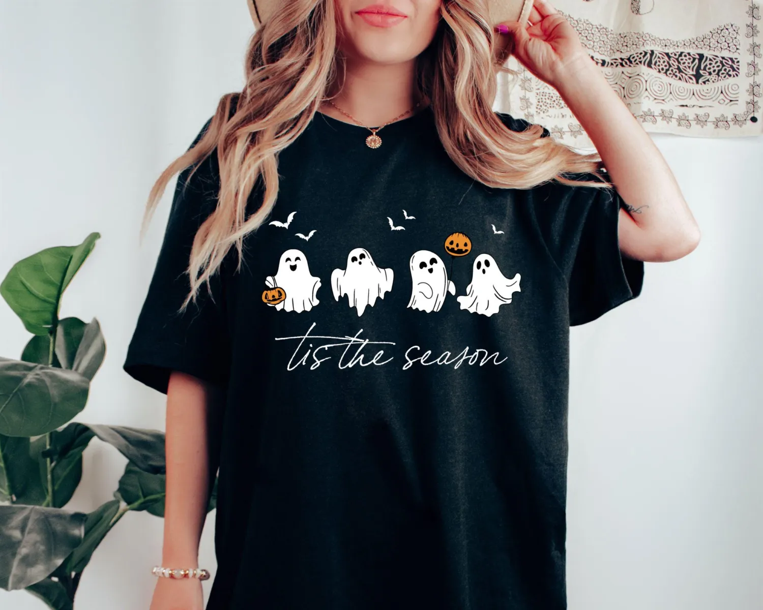 Tis The Season Retro Ghost Halloween T-Shirt