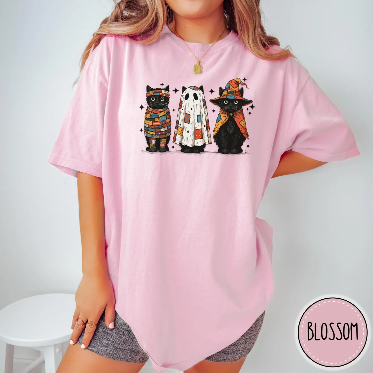 Vintage Black Cat Halloween T-Shirt
